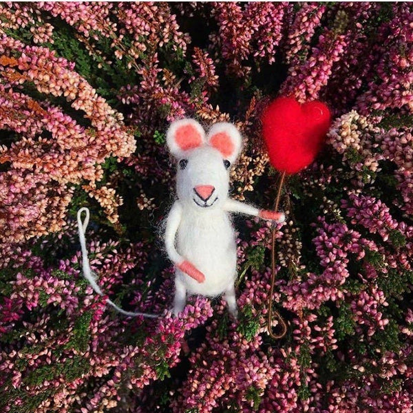 Happy Heart Balloon Mouse